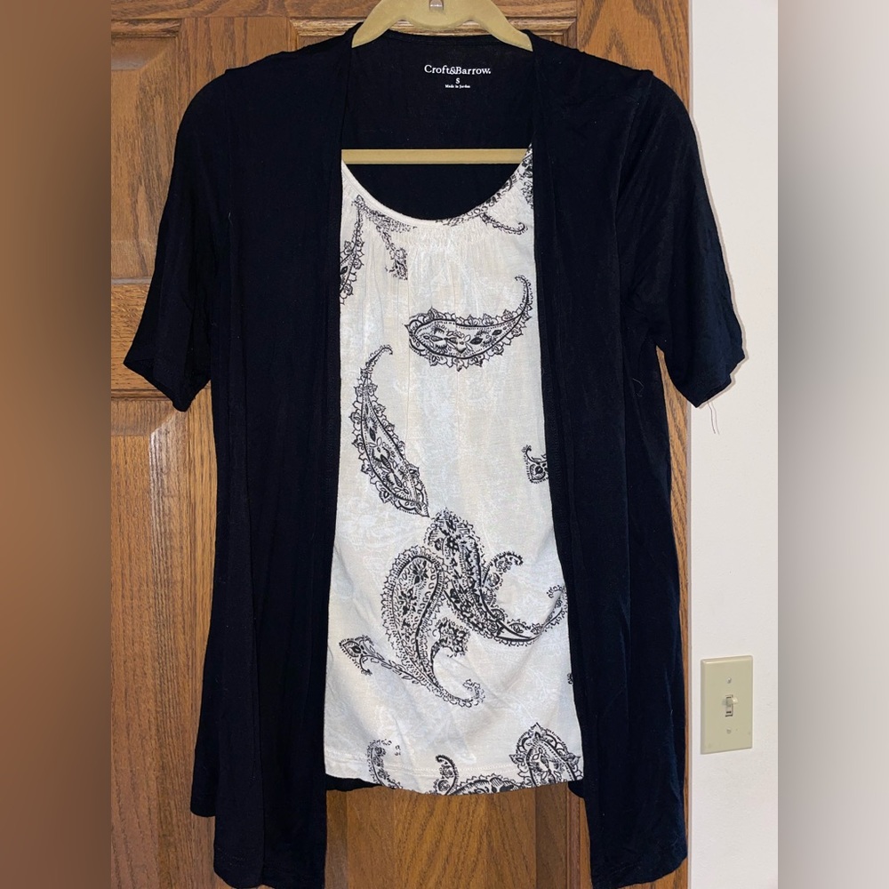 Womens half sleeve connected top